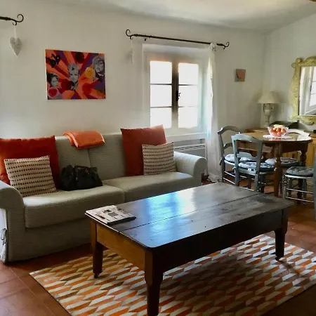 Ravissant Climatise Gambetta Misericorde Au Coeur De * Saint-Tropez