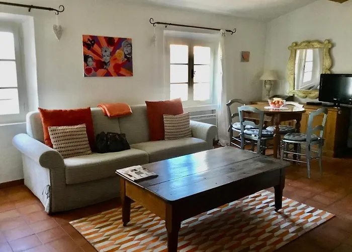 Ravissant Climatise Gambetta Misericorde Au Coeur De * Saint-Tropez